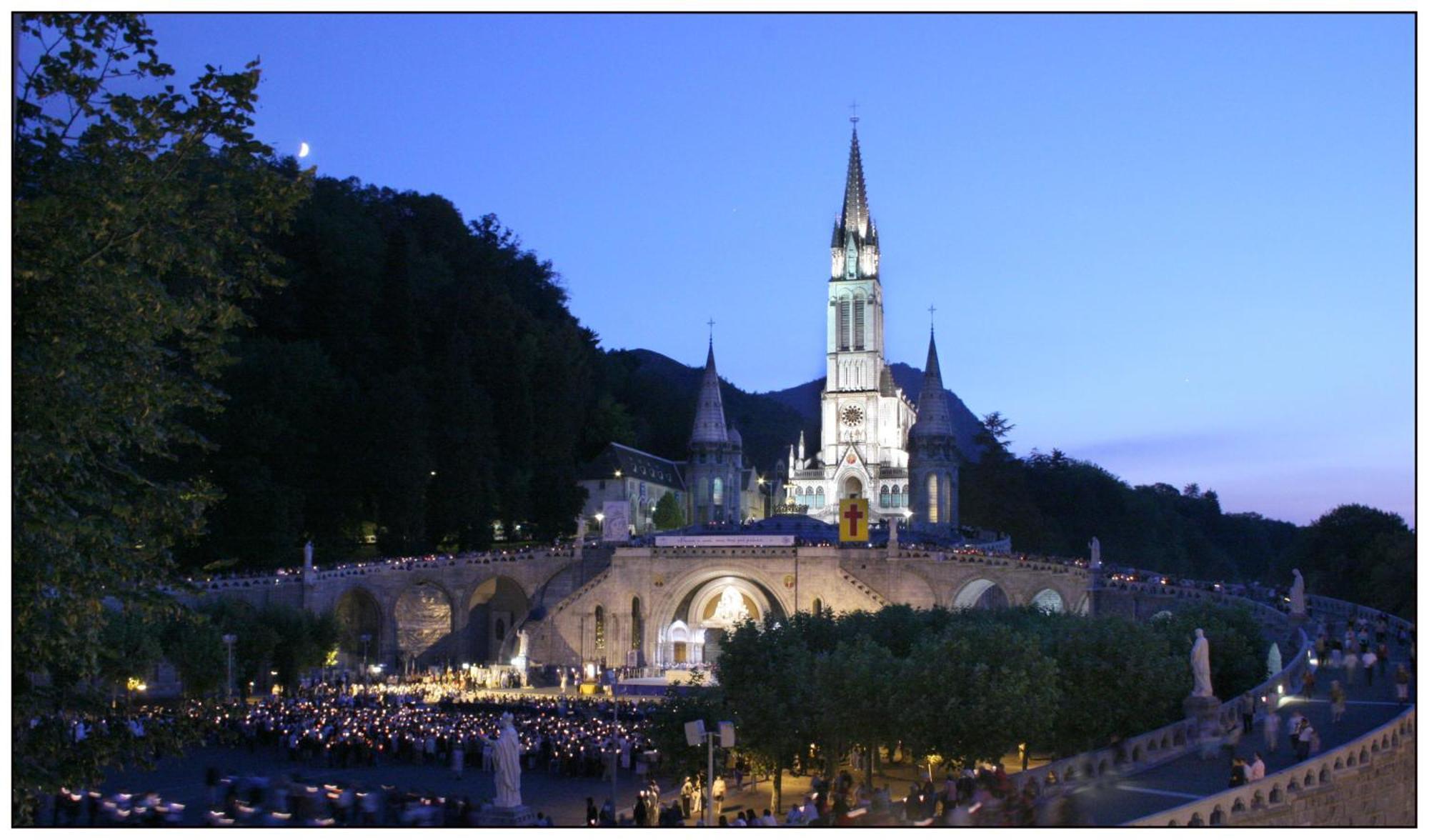 Adonis Lourdes - Notre Dame De La Sarte Hotel Eksteriør billede